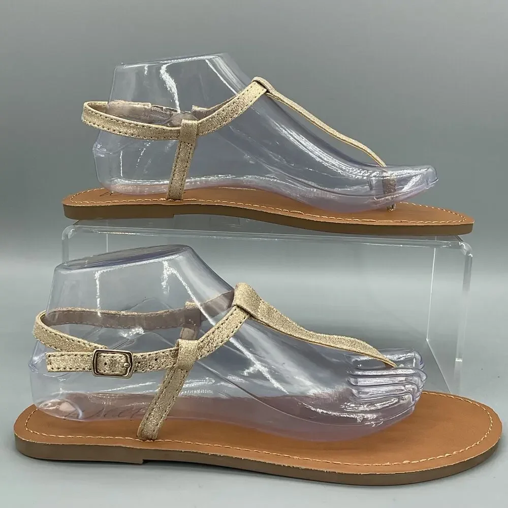 NEW Wild Pair Women’s Krisleyy Thong Sandals Gold Size 9M